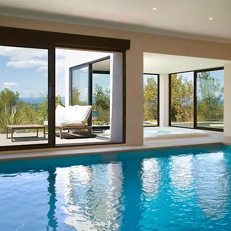 Du Belvedere, Piscine Interieure, Et Hammam * Montagnac